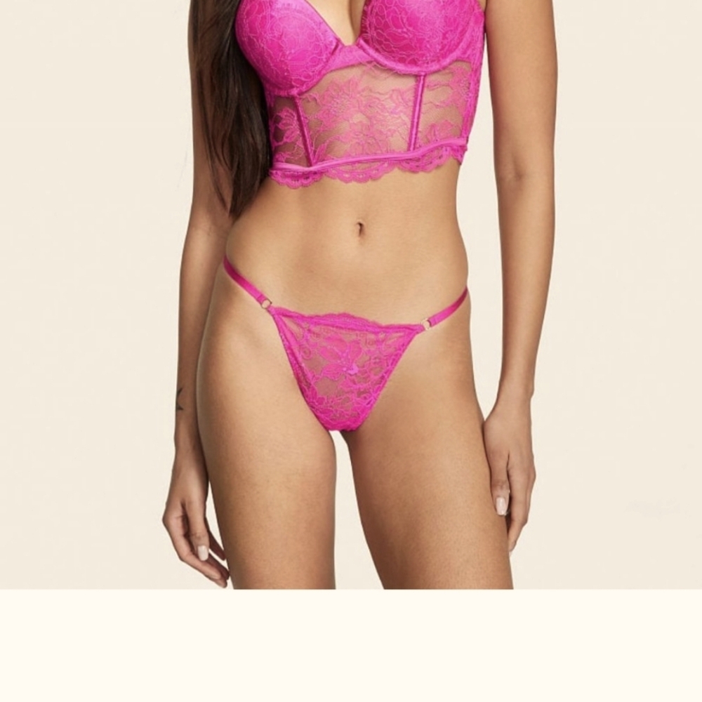 NWT Victoria's Secret Very Sexy Collection V-string